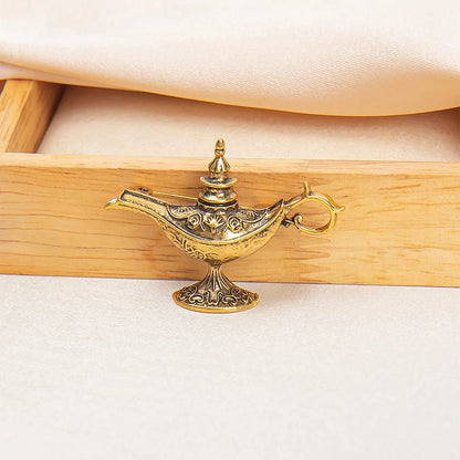 EASYA Retro Lamp Brooch – Men's Suit Collar Lapel Pin for Wedding, Banquet & Fashion Jewelry