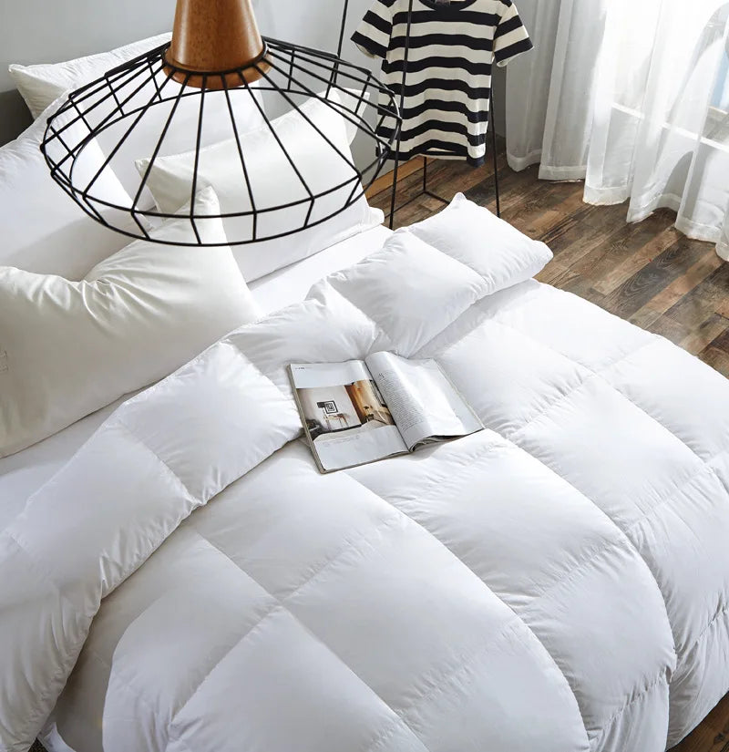 100% Goose Down Duvet – Quilted Cotton Comforter, Warm Winter Blanket with Solid Color Design