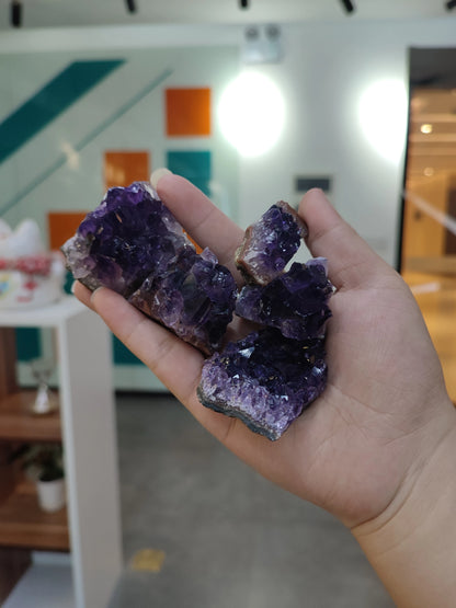 Amethyst Geode Crystal Wand — 10-70g Natural Quartz Stone Point for Energy Healing & Home Décor (30-50mm)