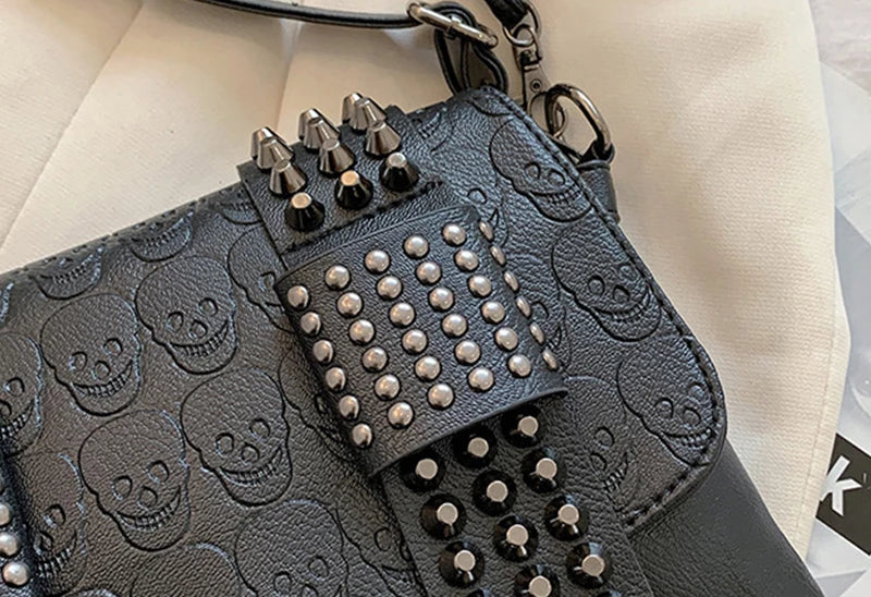Vintage Skull Rivet PU Leather Shoulder Bag — Women’s Black Crossbody Flap Messenger Handbag
