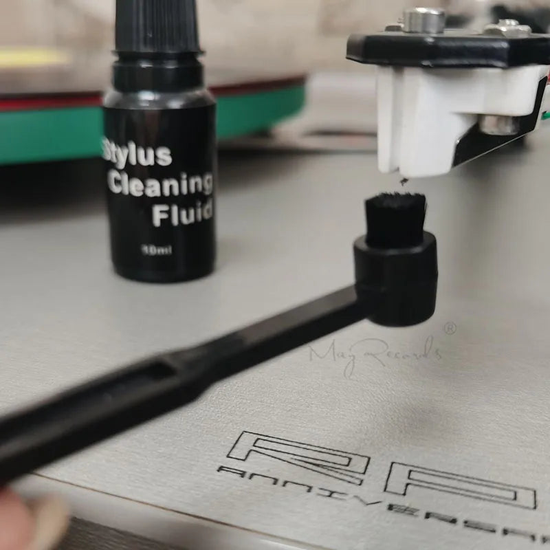 Stylus Brush & 10ml Needle Solution Cleaner – Carbon Fiber Brush Record Player Cleaning Kit