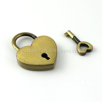 Heart-Shaped Vintage Metal Mini Padlock – Key Lock for Bags, Suitcases, and Luggage with Key
