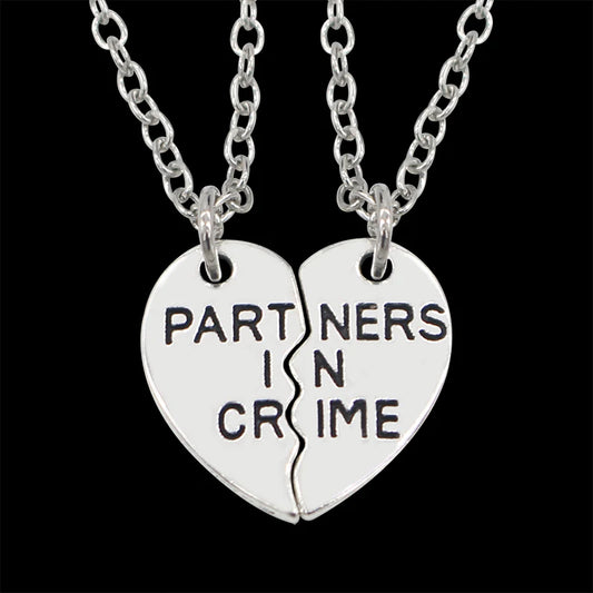 BFF Heart Split Friendship Necklace Set – Matching Broken Heart Pendant Jewelry Gift for Best Friends, Men & Women