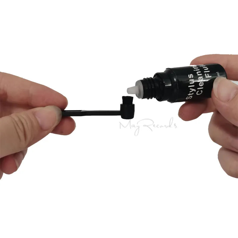 Stylus Brush & 10ml Needle Solution Cleaner – Carbon Fiber Brush Record Player Cleaning Kit