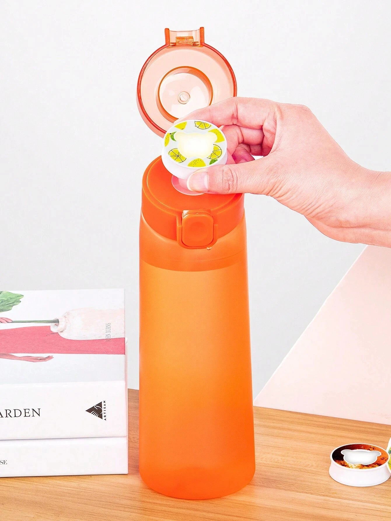 Portable Air Water Bottle with Straw – Leak-Proof Transparent Bottle with 1 Random Flavor Pod for Outdoor Sports