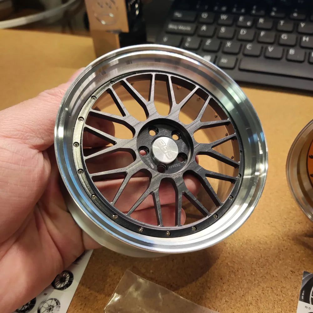 Metal Forged BBS RAYS Wheel Hub: 1/5 Scale Car Model for Creative Desktop Display - Personalized Modification Toy Gift