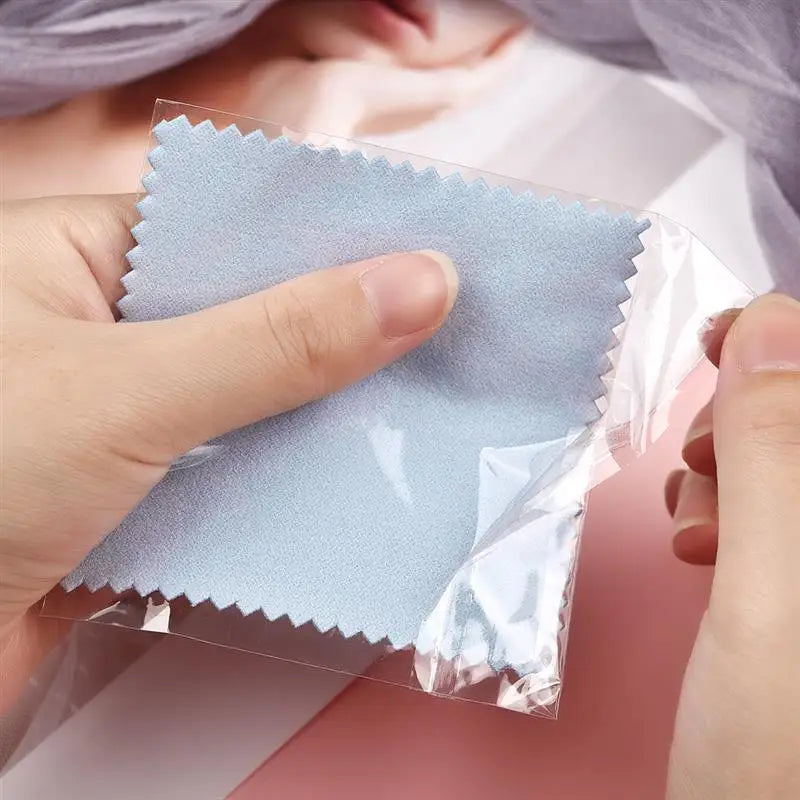 50pcs Silver Polishing Cloths 10x6.5cm & 8x8cm – Soft Cleaning Wipes for Necklaces, Rings & Jewelry Care