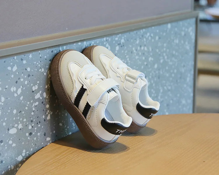 Spring & Autumn Kids Sport Training Shoes – Fashion Sneakers for Boys & Girls | Soft Soled, Casual Skate Shoes (Ages 4-6)