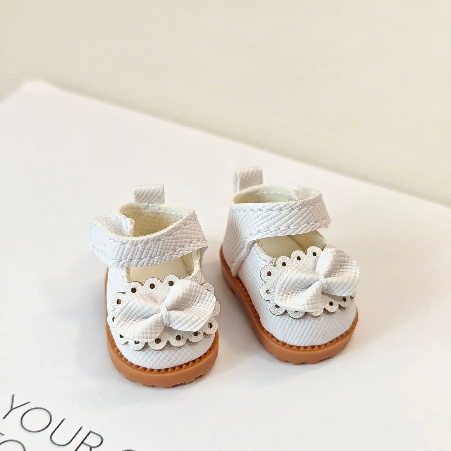 Cute 17cm Labubu Idol Doll Outfit – Camellia Dress, Bag & Shoes Set for Mini DIY Monster Sitting Party Collection