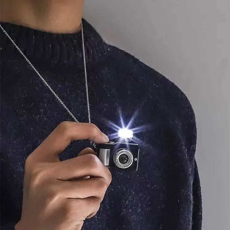 Fashion Camera Pendant Necklace – Vintage Flash Light Camera Jewelry with Long Chain for Women & Men, Punk Party Accessory