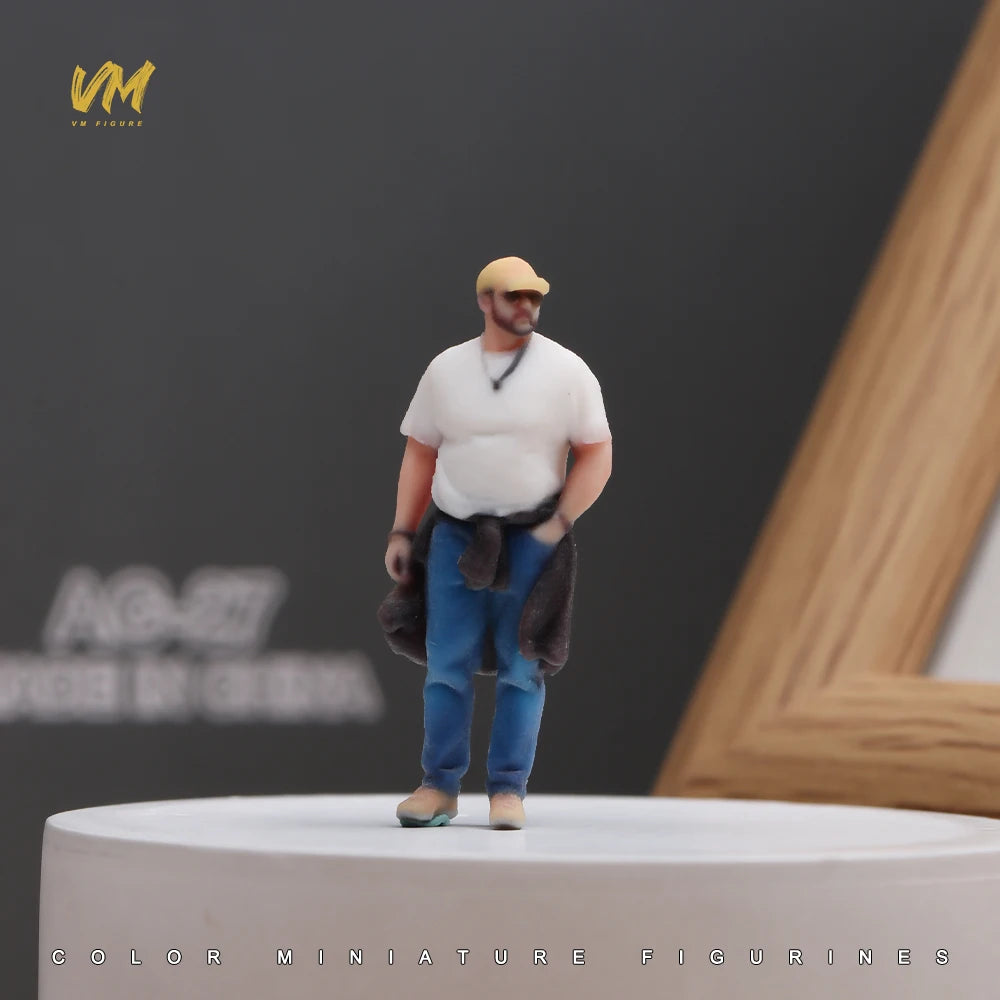 3D Miniature Figures - 1/64 Scale Racer Photographer Casual People Scene Props Model Ornaments for Vehicle Decor