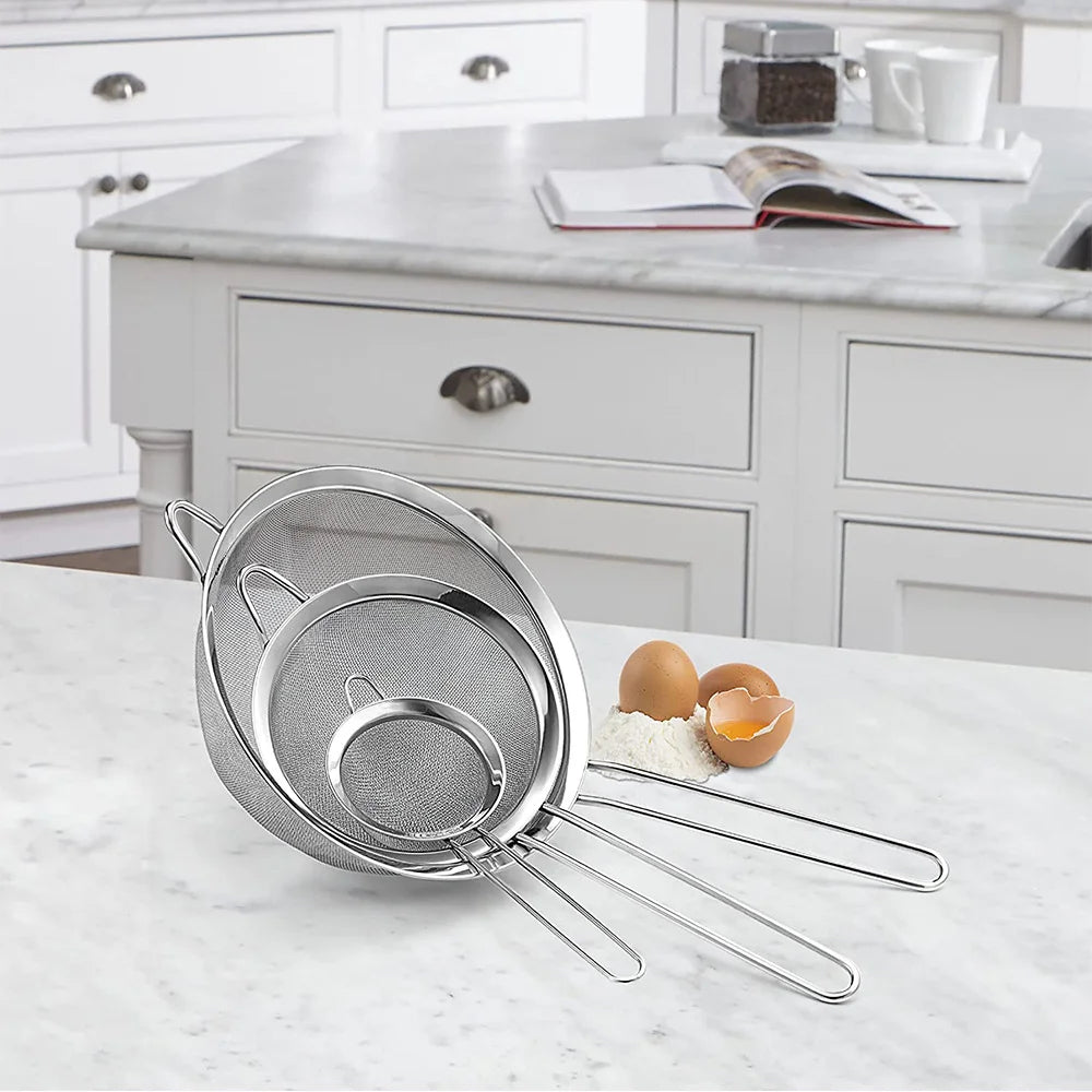 Stainless Steel Fine Mesh Flour Sifter with Handle – Baking Strainer & Sieve Accessory