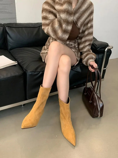 Eilyken Vintage Pointed Toe Ankle Boots – Women's Low Heel Designer Shoes for Autumn & Winter