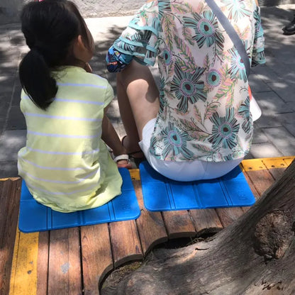 MENFLY Portable Beach & Camping Mat – Foldable Waterproof Picnic Pad, Moisture-Proof Outdoor XPE Seat Cushion
