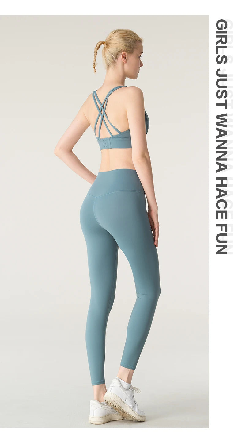 2-Piece Women’s Yoga Tracksuit – Athletic Pilates Fitness Set with Push-Up Sports Bra & Leggings for Gym Workouts