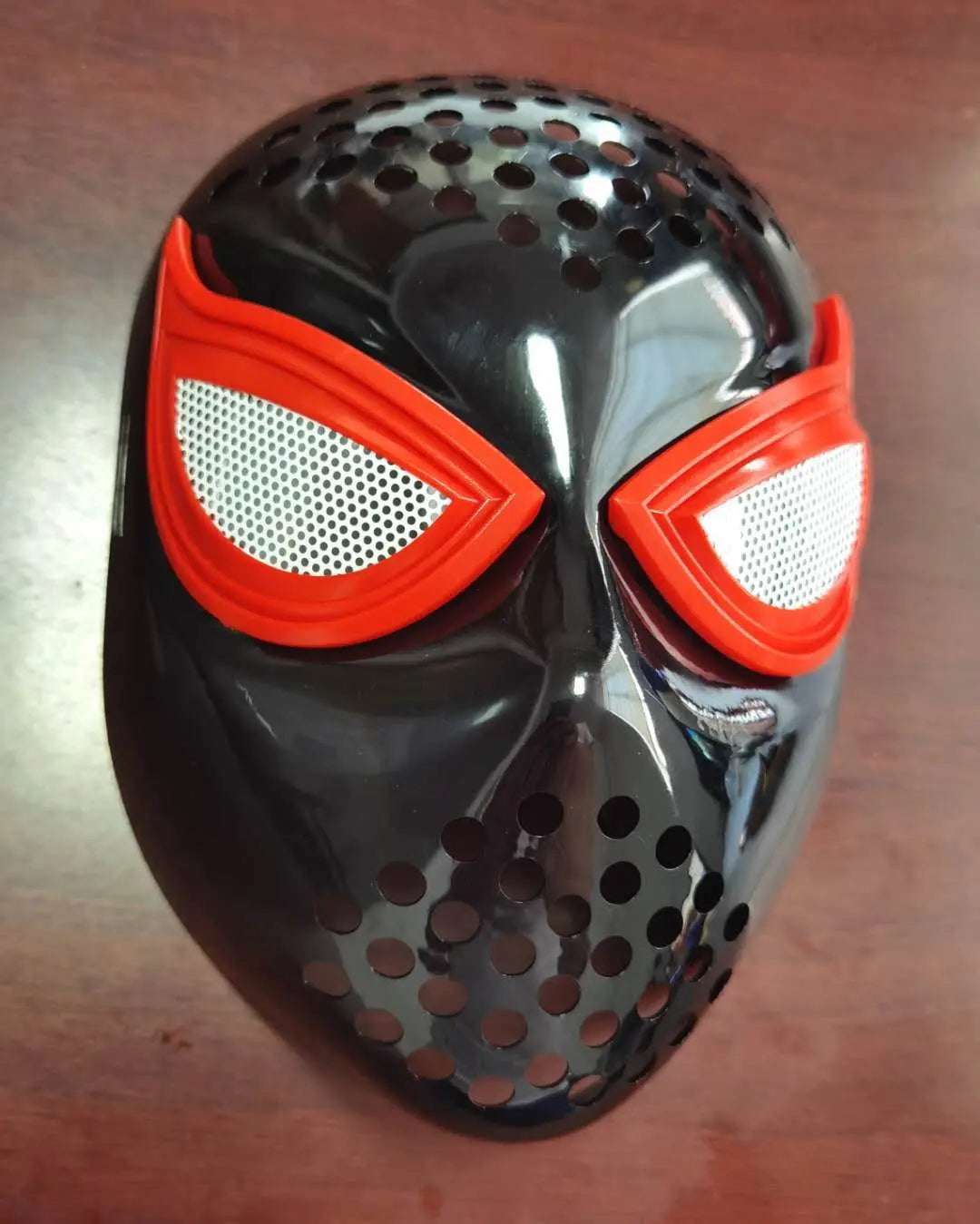 Spider-Man: Far From Home Iron Spider Cosplay Mask — Red & Black Faceshell Helmet with Elastic Straps, Costume Accessory