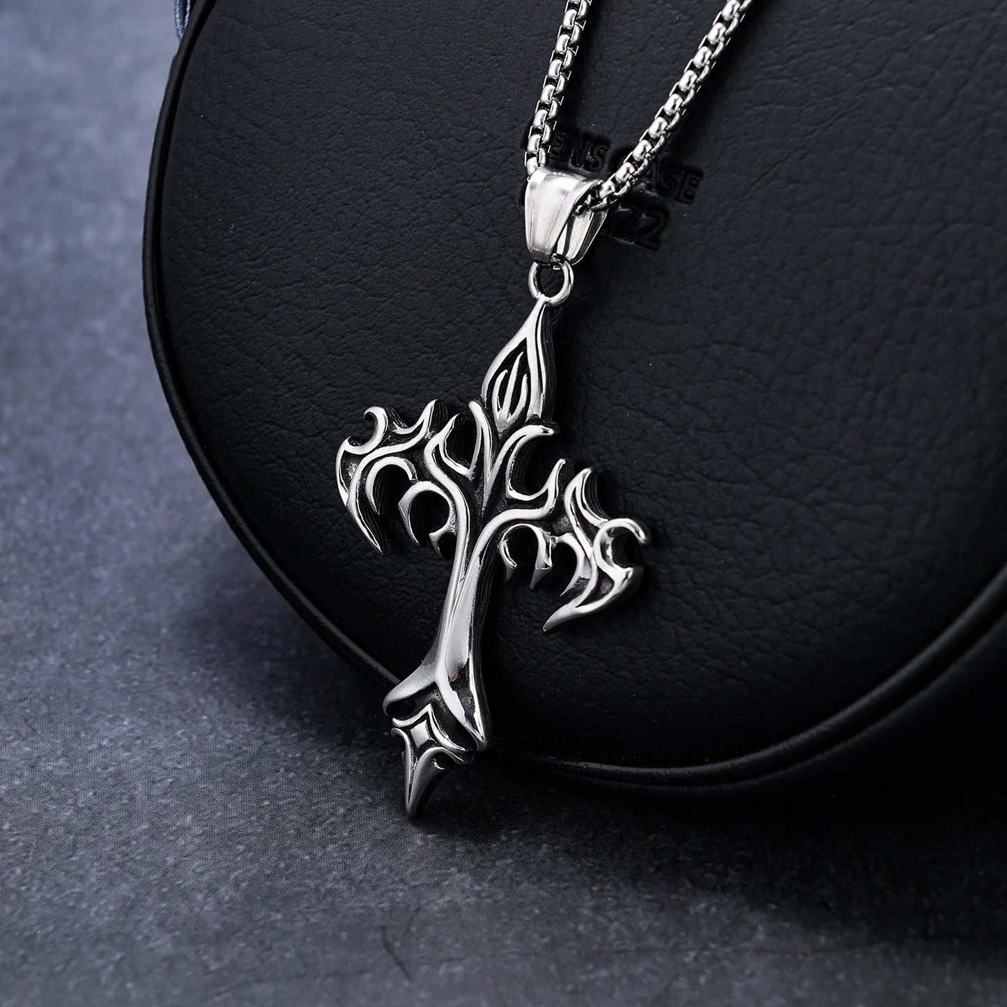 Stainless Steel Flame Retro Cross Necklace – Titanium Steel Casting Pendant for Men, Stylish Vintage Design