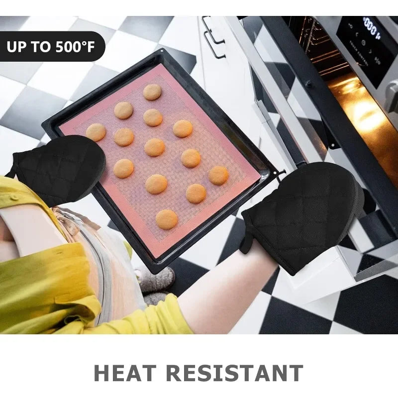 Short Silicone Oven Mitts – High Heat Resistant 500℉ Kitchen Gloves with Non-Slip Grip & Hanging Loop (Black)