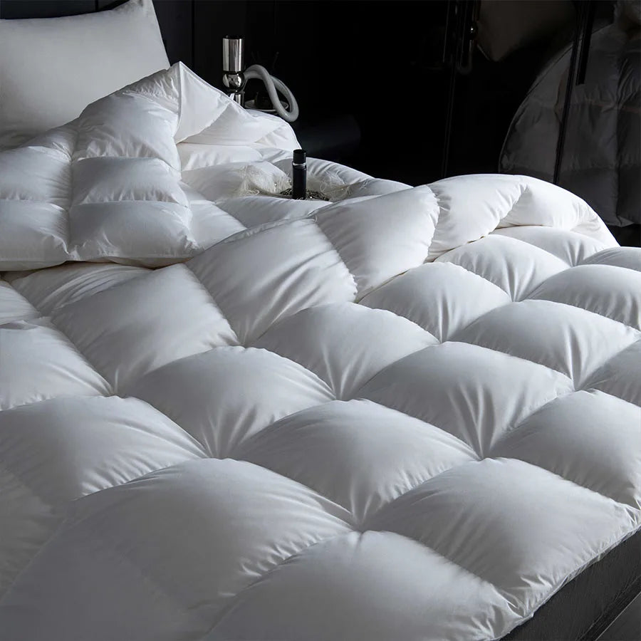 Winter Cotton Goose Down Quilt – Super Soft Fluffy Duvet for Queen & King Size, Four Seasons Blanket 220x240