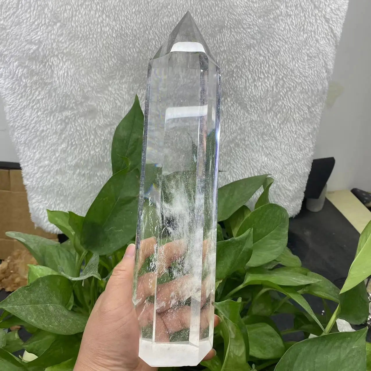 Large Clear Quartz Obelisk Crystal Wand – Healing Feng Shui Point for Home Decoration and Crystal Therapy