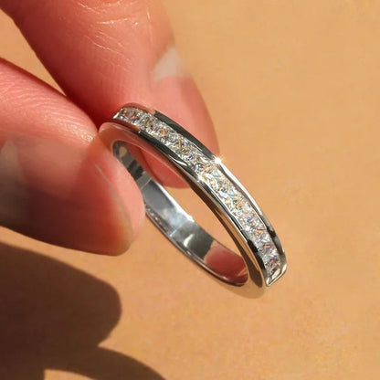 Huitan Minimalist Wedding Ring for Women – Silver Luxury Princess CZ Paved Elegant Anniversary Ring Fashion Jewelry for Daily & Special Occasions