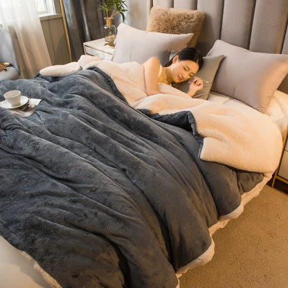 Wool Throw Blanket – Double-Sided Warm Winter Bedspread for Queen Beds & Camping
