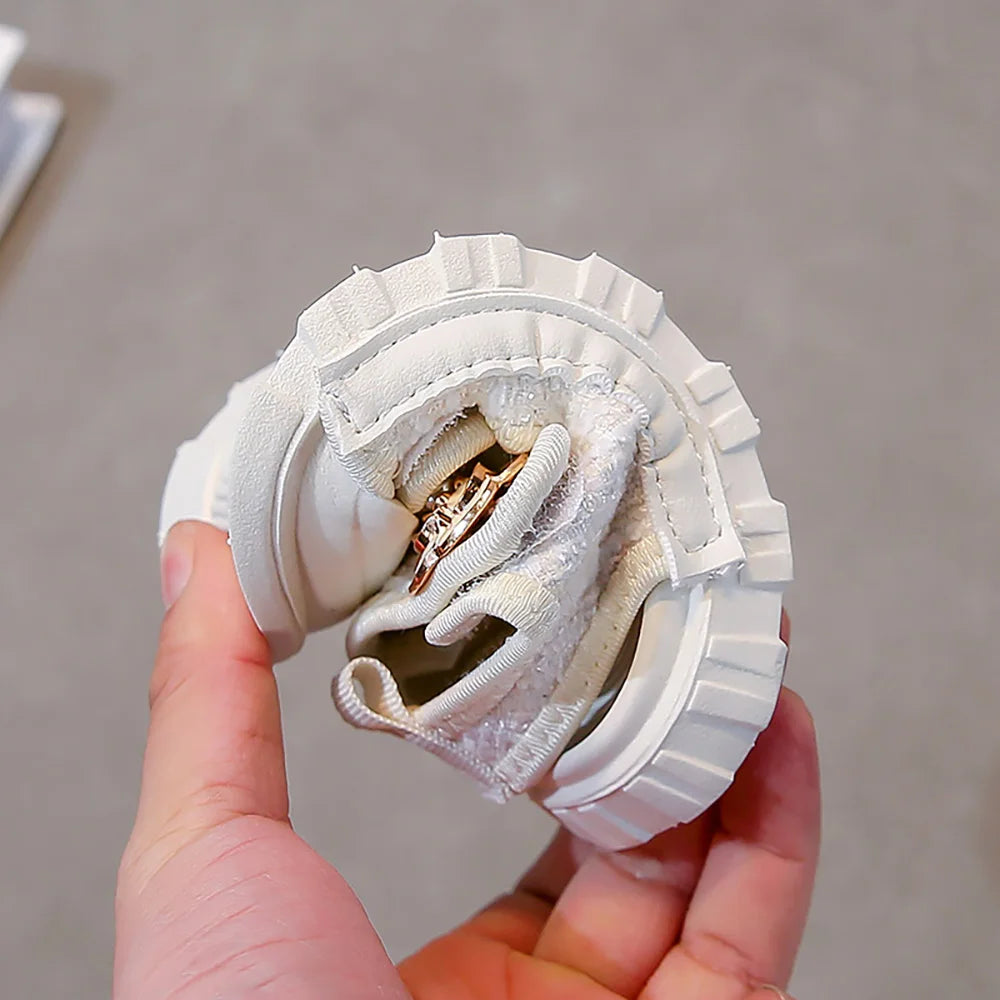 Girls’ Summer Sandals with Pearl Flower, Soft-Soled Beach Shoes for Kids