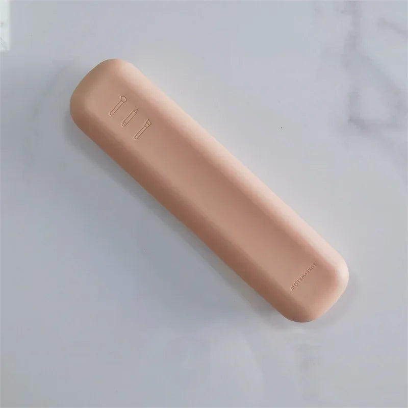 Travel Silicone Makeup Brush Holder — Portable Waterproof Cosmetic Sponge & Brush Case for Women and Girls