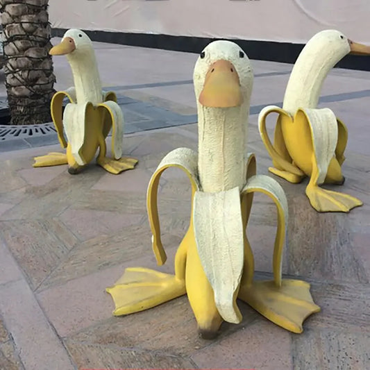 Banana Duck Garden Sculpture – Creative Vintage Yard Decor, Whimsical Peeled Banana Duck Home Art Statue