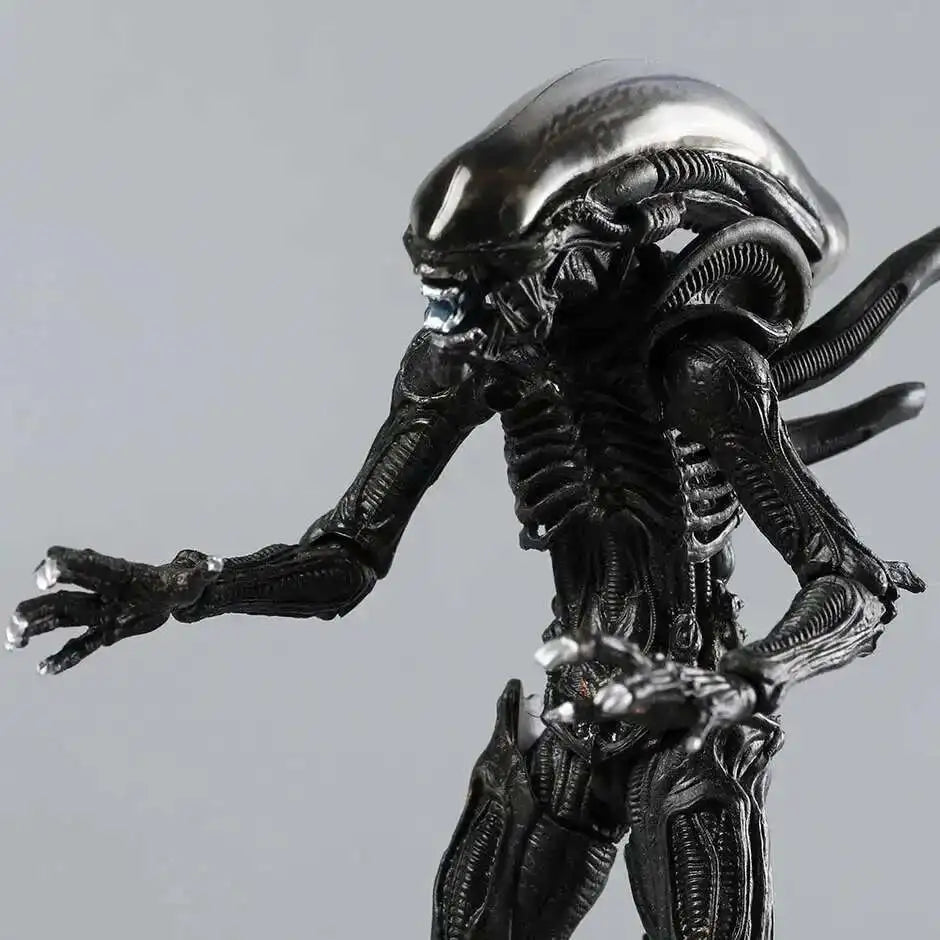 Alien 18CM Humanoid Doll SP108 – Realistic Collectible Figure for Sci-Fi Enthusiasts and Collectors
