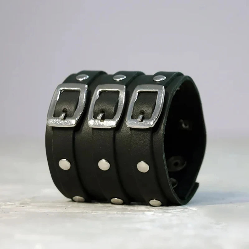Vintage Leather Cuff Bracelet - Gothic Punk Adjustable Wristband with Concealed Buckle, Men's Metal Armband Jewelry