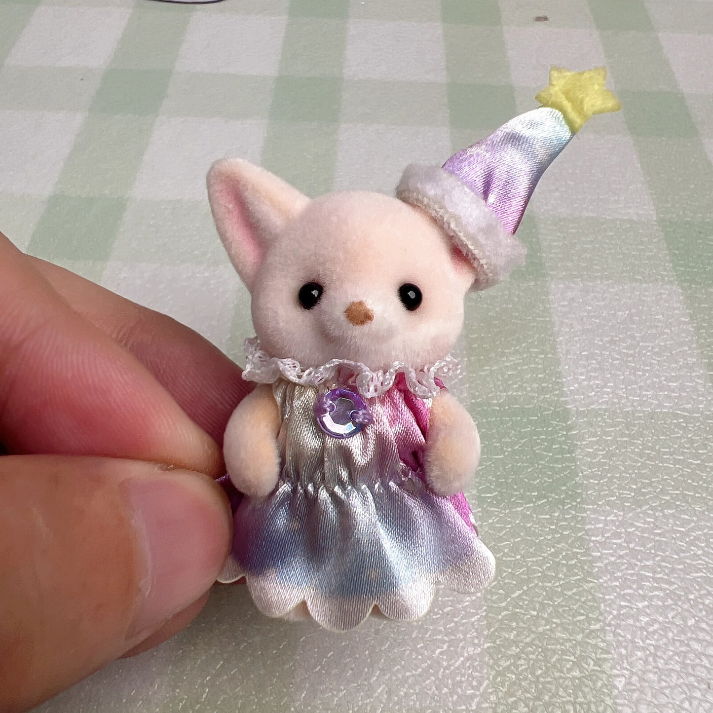 Sylvanian Families Blind Keychain Accessories – Original Mini Figures & Kids’ Toy Kitchen Set