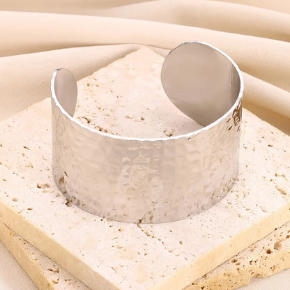 Classic Bump Pattern Open Cuff Bracelet – Gold Stainless Steel Bangle for Women Elegant Hand Jewelry Gift Accessory