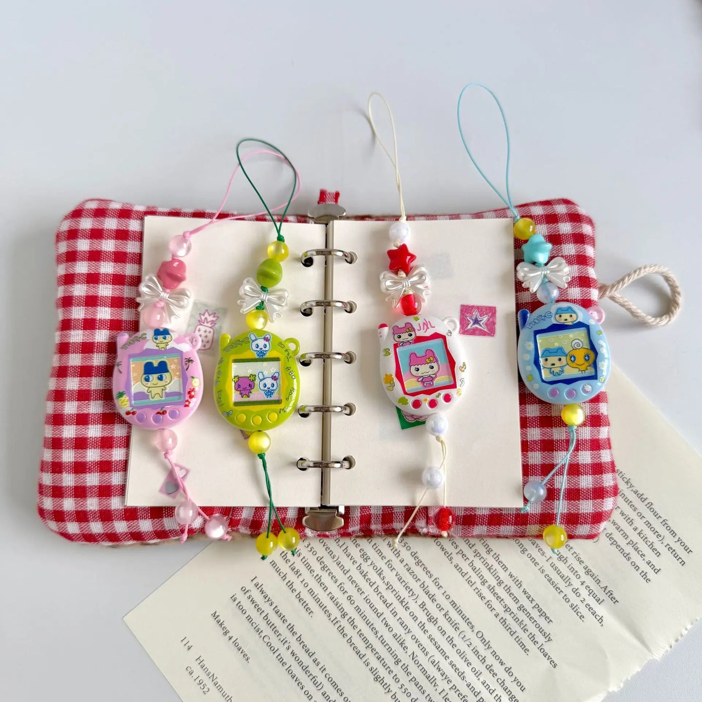 Tamagotchi Phone Strap - Y2K Retro Digital Pet Beaded Keychain Charm for Girls