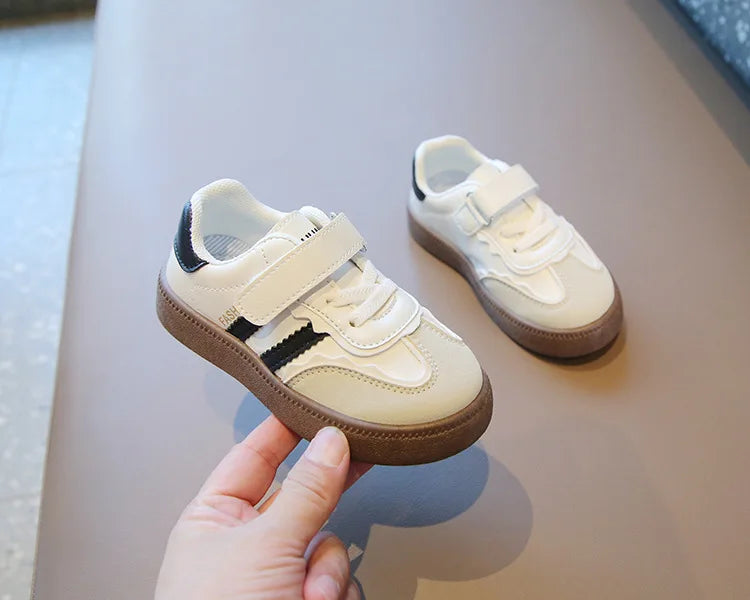 Spring & Autumn Kids Sport Training Shoes – Fashion Sneakers for Boys & Girls | Soft Soled, Casual Skate Shoes (Ages 4-6)
