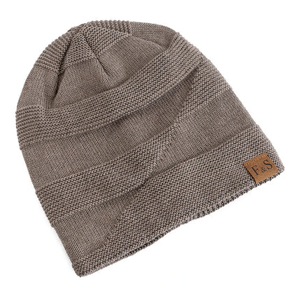 Unisex Slouchy Winter Beanie Hat - Fur-Lined Knitted Cap for Men and Women, Casual Winter Decor