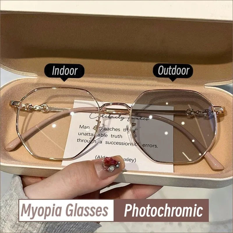 Women's Smart Photochromic Prescription Glasses – Color-Changing Outdoor Sunglasses for Myopia