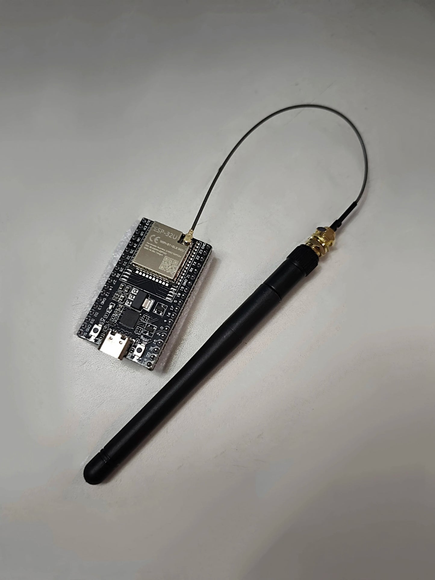 ESP32-WROOM-32U WROVER WiFi Module with 2.4G Antenna — ESP32 Development Board