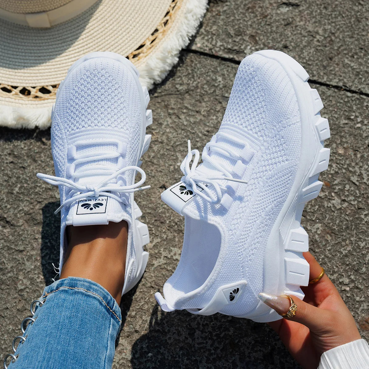 Women’s Mesh Breathable Sneakers – Lightweight Comfortable Summer 2025 Casual Shoes