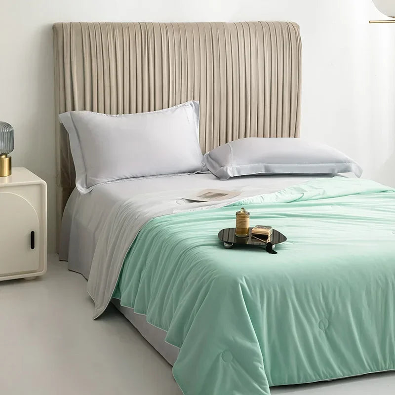 High-Quality Cooling Blanket – Smooth Air-Conditioning Comforter, Lightweight Summer Quilt with Double-Sided Cooling Fabric