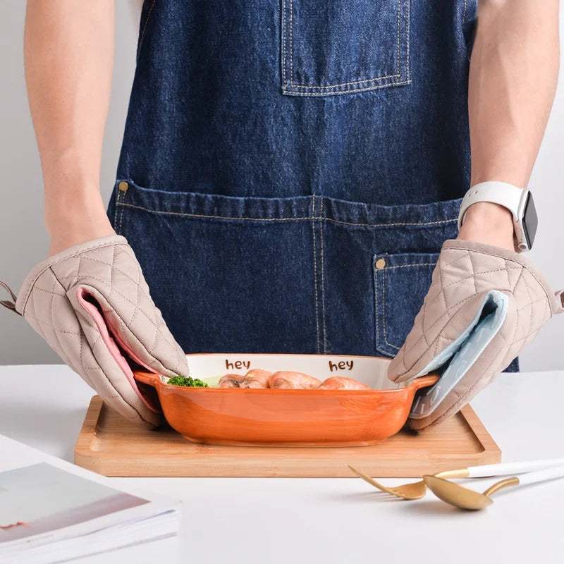 Fish-Shaped Silicone Oven Gloves – Anti-Scald Kitchen Gloves for Trays, Dishes & Multi-Purpose Use