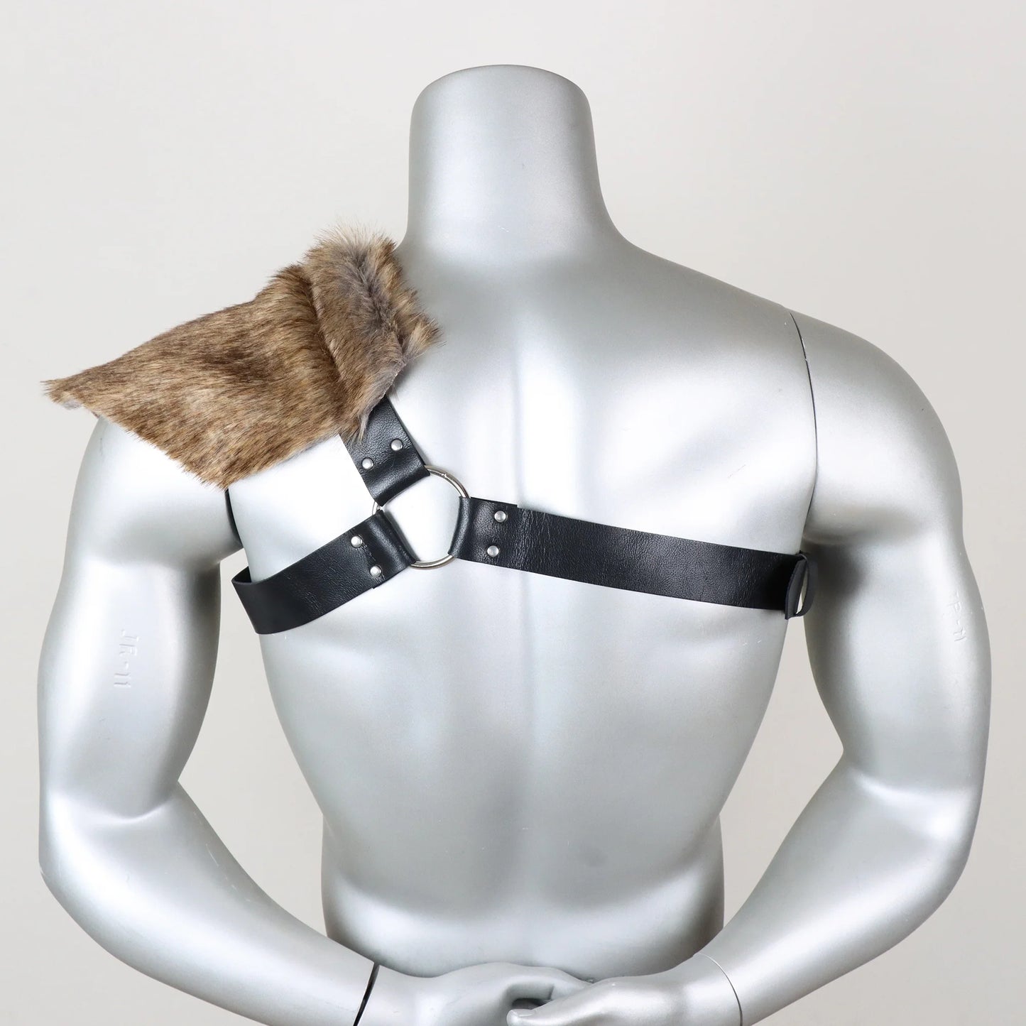 UYEE Men's Medieval Viking Fur Shawl – Barbarian Shoulder Cowl Mantle with Chest Belt & Fur Capelet for Cosplay