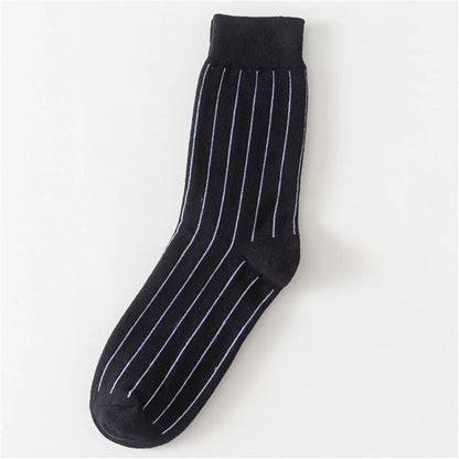 Colorful Striped Art Socks for Men – Rainbow Zebra Pattern Winter Fashion Crew Socks, Unisex Business Casual Combed Cotton Dropshipping Socks