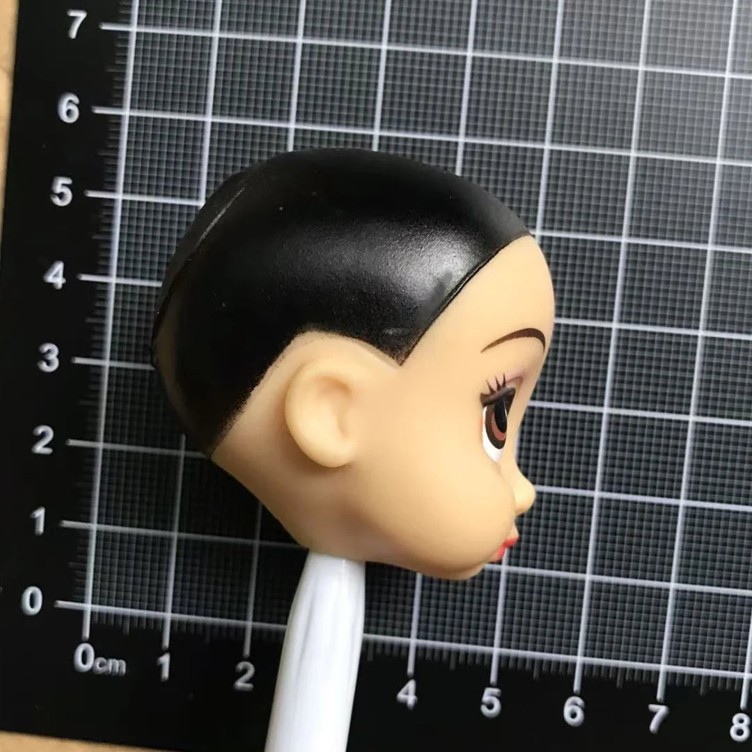 DISNEY Doll Heads – Bald Red Hair King, Queen & Alice with Makeup for DIY Dressing & Accessories