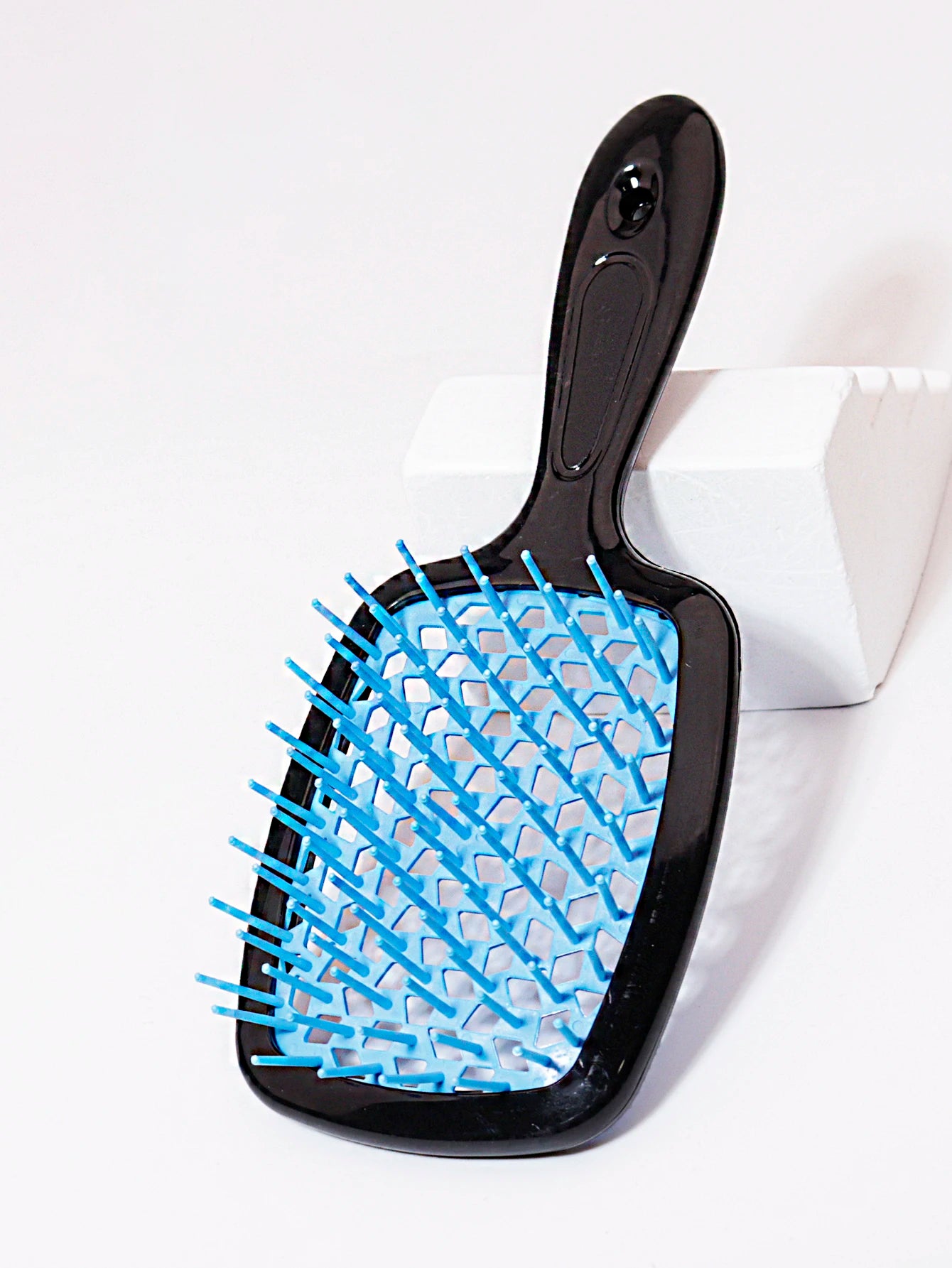 Tangled Hair Combing Massage Brush — Hollow Curly Hair Salon Brush for Real Hair & Wigs