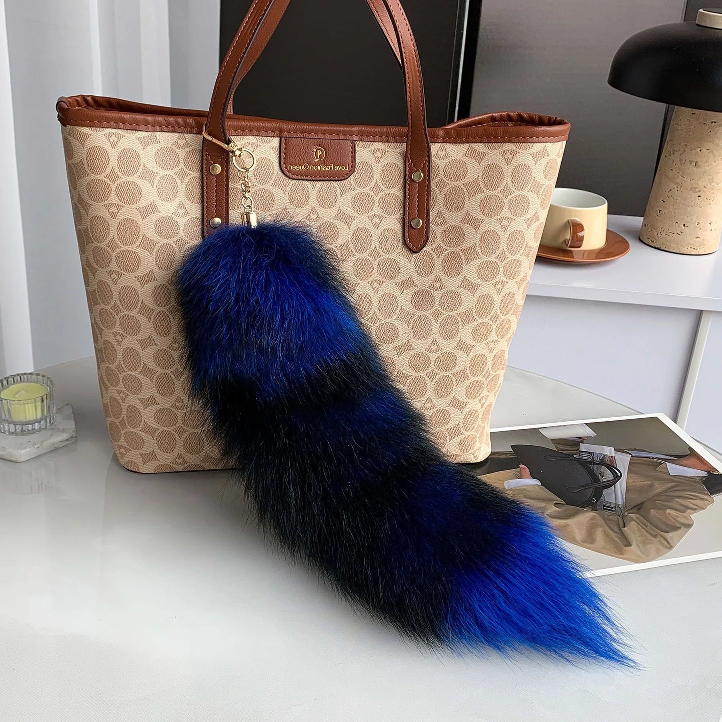 Natural Fox Fur Tail Keychain – 40cm Furry Racoon Bag Charm & Fluffy Keyring Accessory for Women