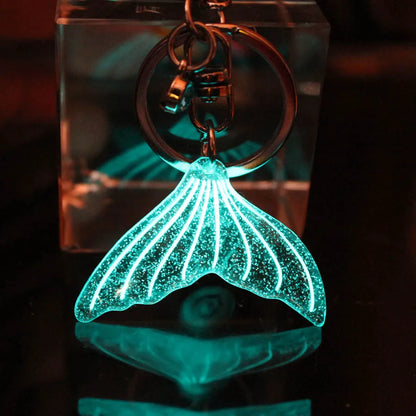 Sheikah Eye Pendant Keychain – Zelda Glow-in-the-Dark Key Ring Charm