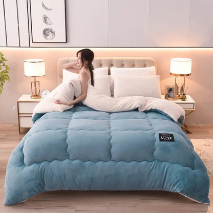 2025 Winter Thickened Fleece Quilt – Solid Color Milk Lamb Fleece Warm Comforter, Single & Double Sizes