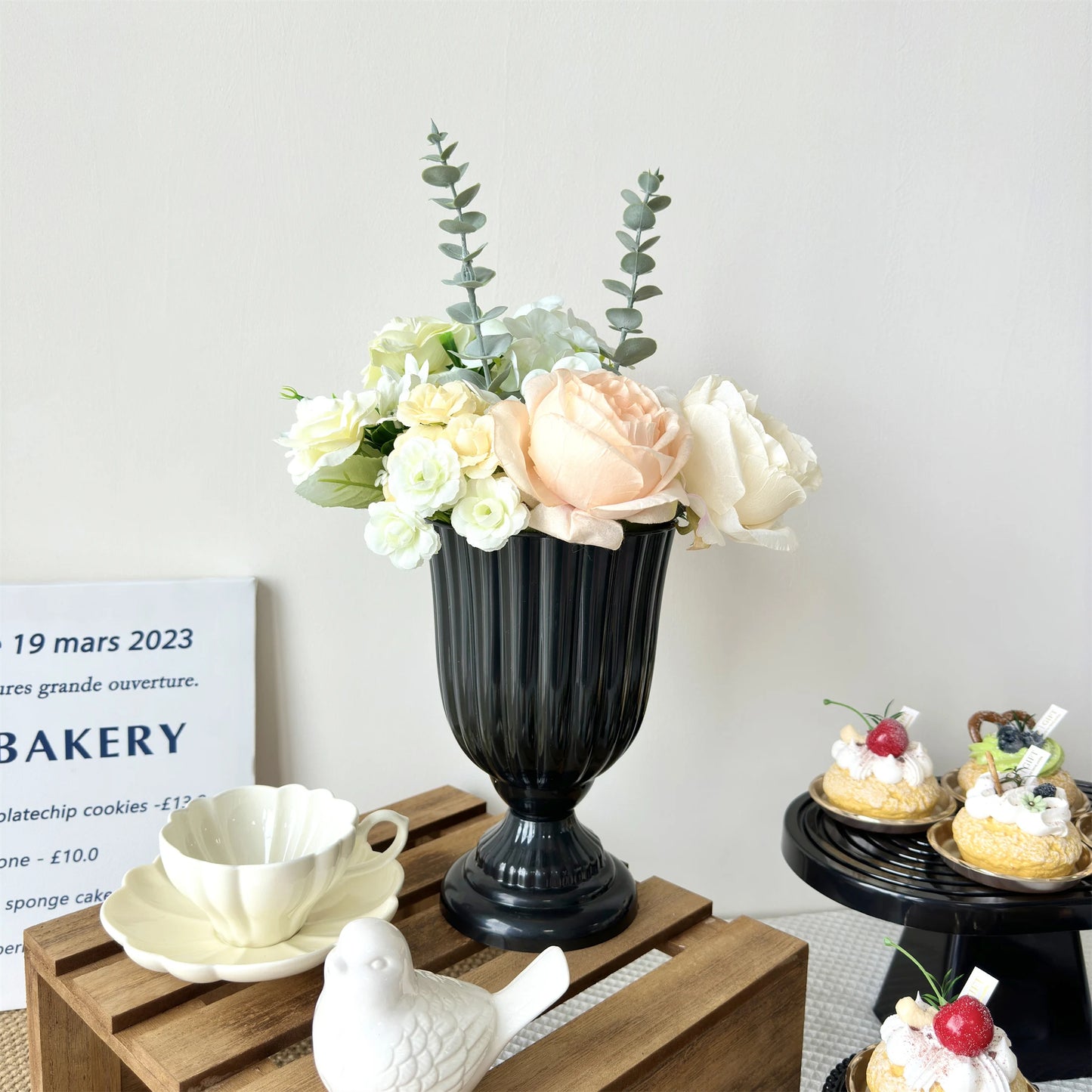 Mini Flower Arrangement Pots — Plastic Vases for Table Centerpieces, Home, Wedding, Party & Christmas Decor