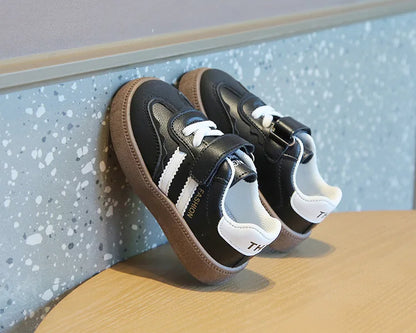 Spring & Autumn Kids Sport Training Shoes – Fashion Sneakers for Boys & Girls | Soft Soled, Casual Skate Shoes (Ages 4-6)